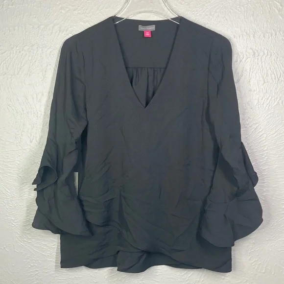 NWT Vince Camuto Black Ruffle Sleeve V-Neck Blouse Women's Size Petite M… - Picture 1 of 9
